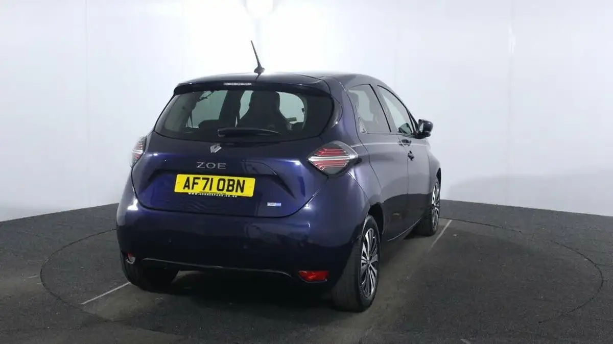 2021-renault-zoe-e-riviera-limited-edition-big-6