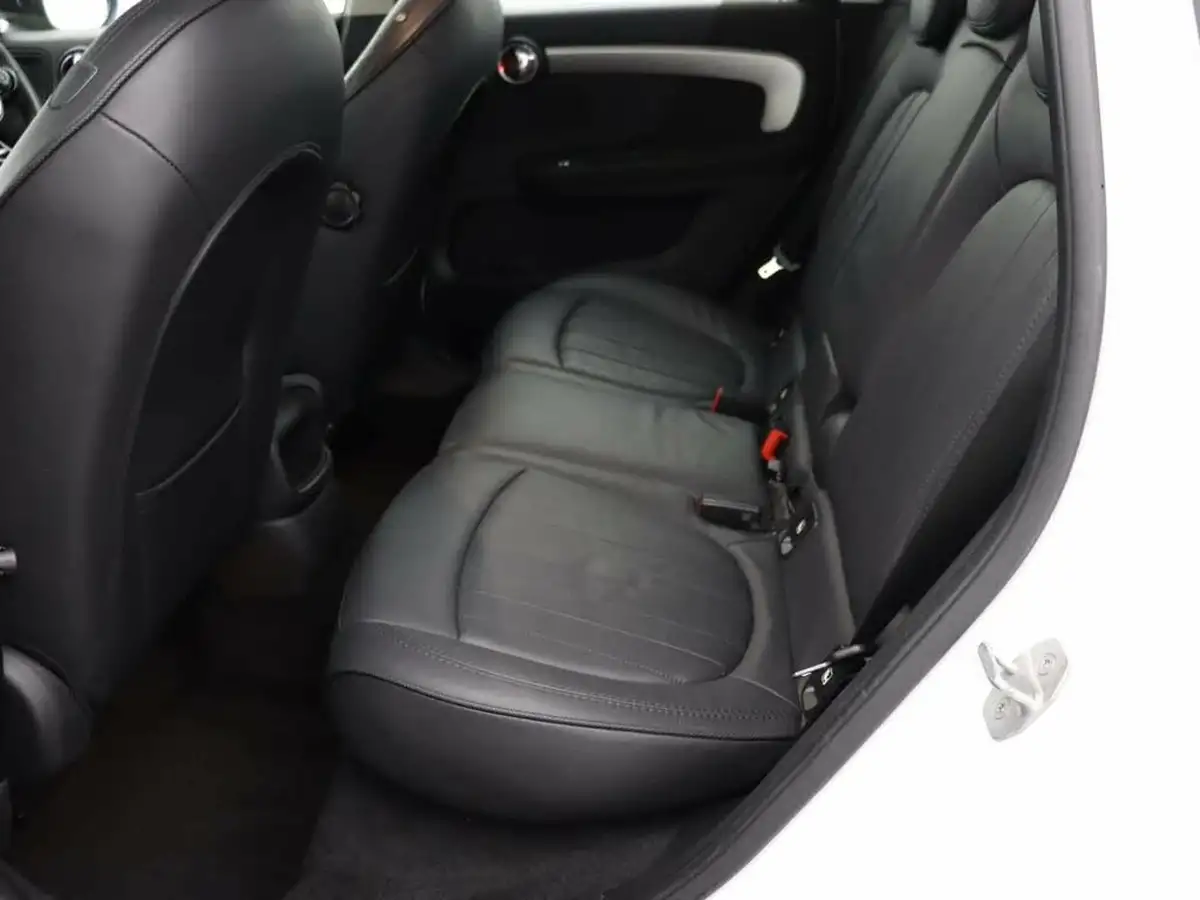 2020-mini-countryman-15-cooper-exclusive-big-16