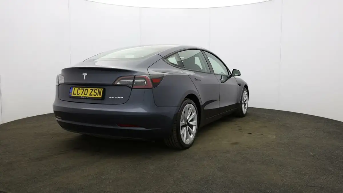 2020-tesla-model-3-e-long-range-big-59