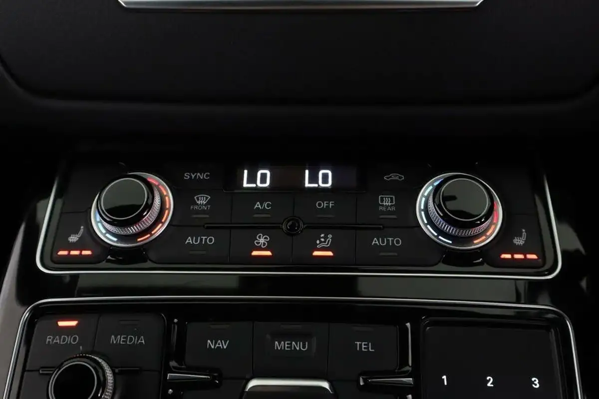 2017-audi-a8-30tdi-quattro-black-edition-big-21