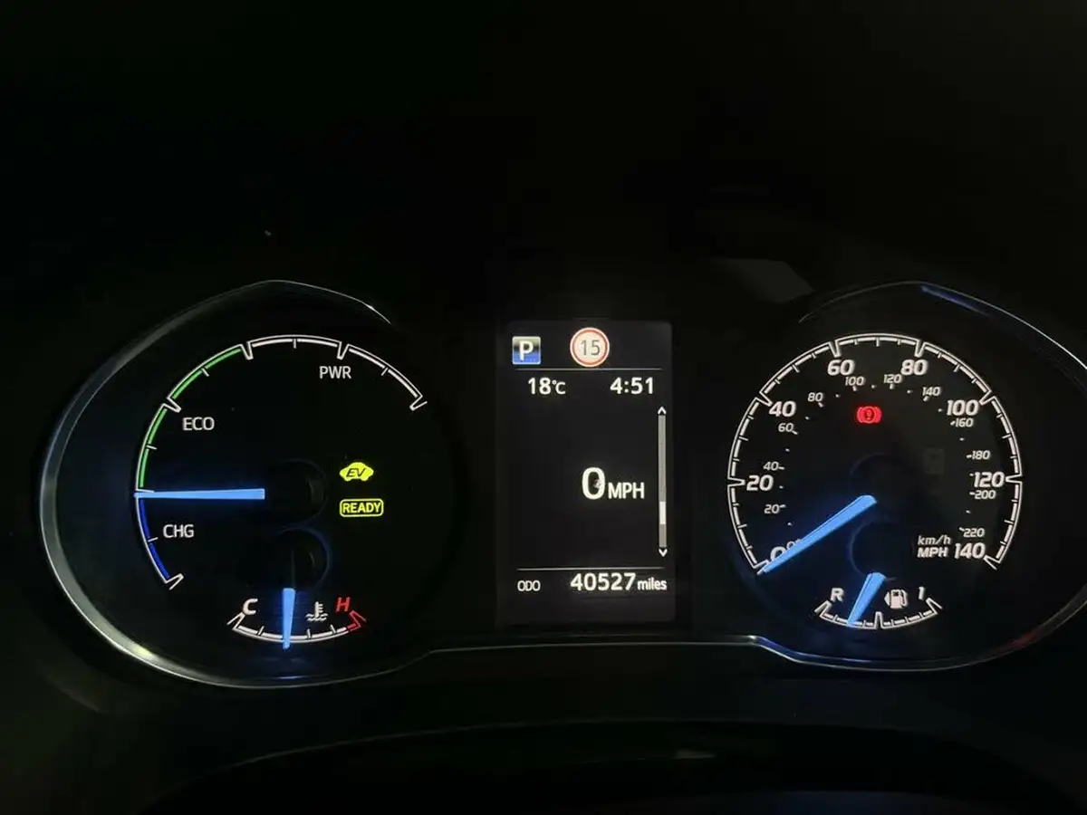 2020-toyota-yaris-15-vvt-i-icon-98bhp-hybrid-1497cc-e-cvt-big-15