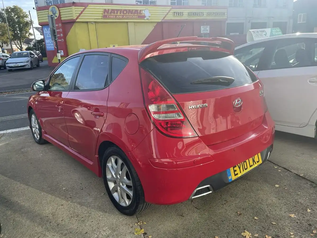2010-hyundai-i30-16-edition-big-6