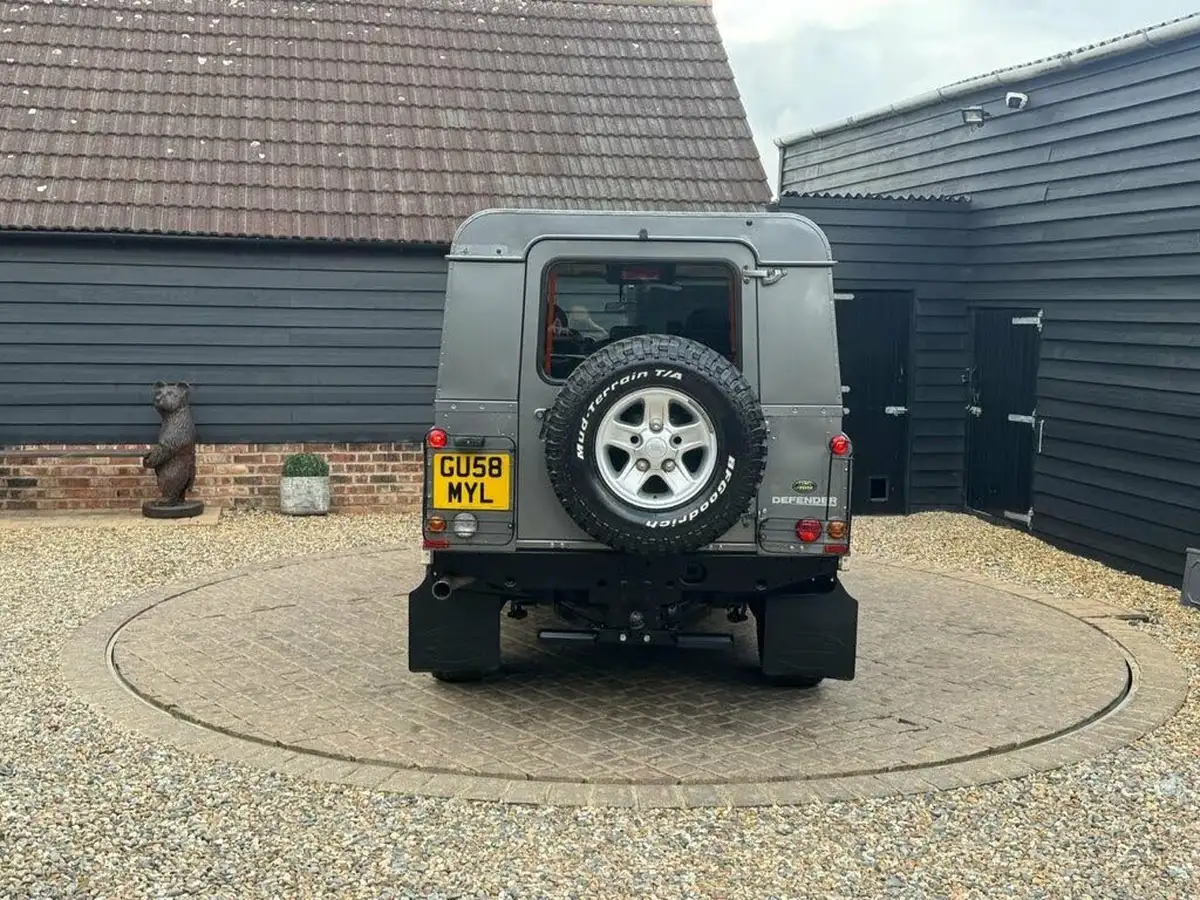 2008-land-rover-110-defender-24td-xs-station-wagon-5-drs-big-4