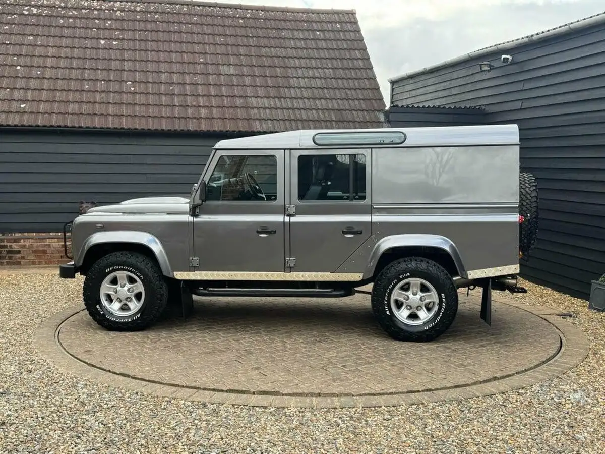 2008-land-rover-110-defender-24td-xs-station-wagon-5-drs-big-32
