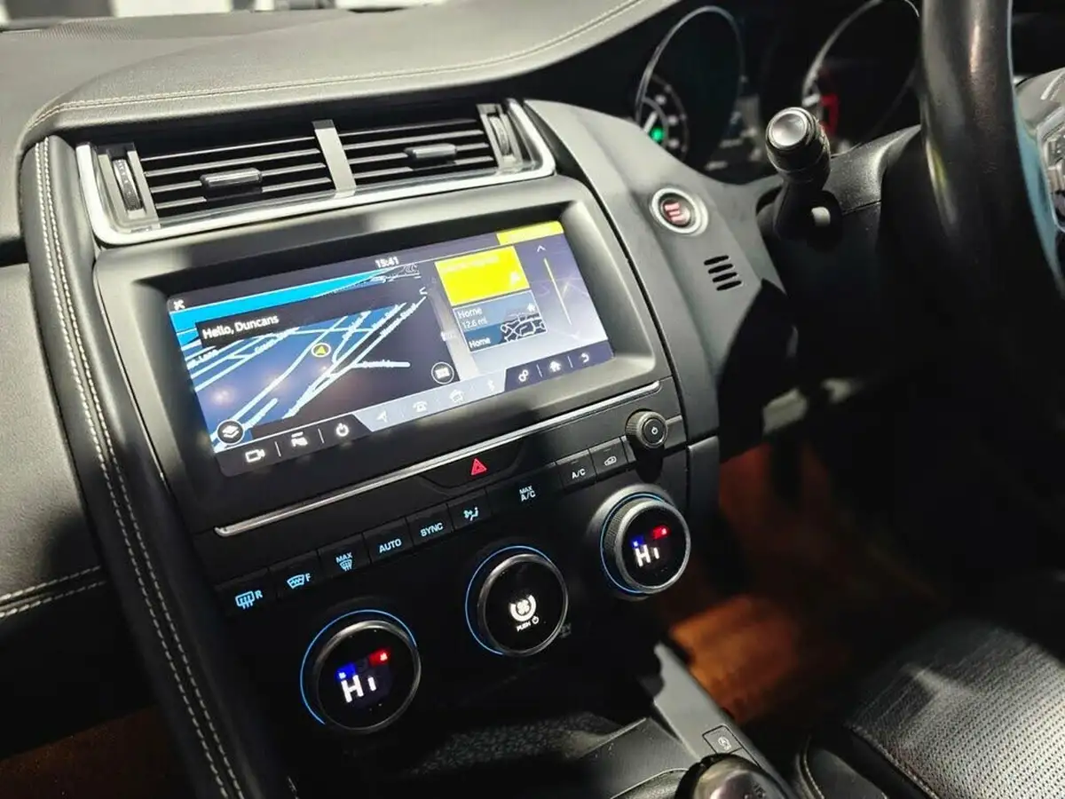 2018-jaguar-e-pace-20-i4d-r-dynamic-s-150ps-big-33