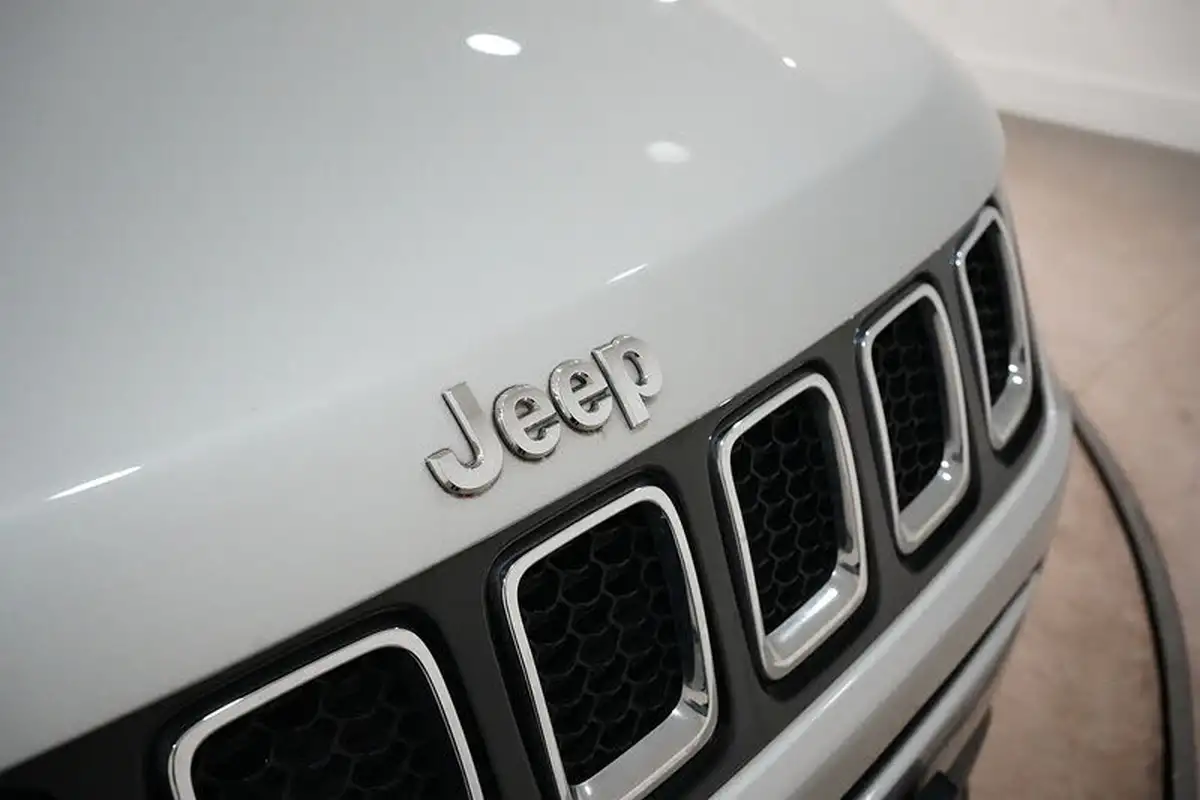 2019-jeep-compass-14-multiair-ii-longitude-big-20