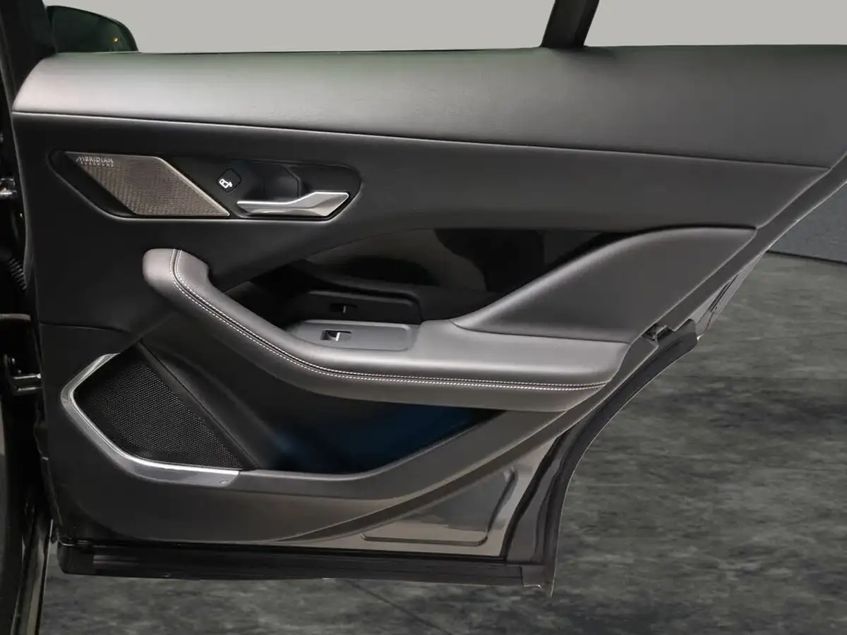 2019-jaguar-i-pace-ev400-hse-big-34