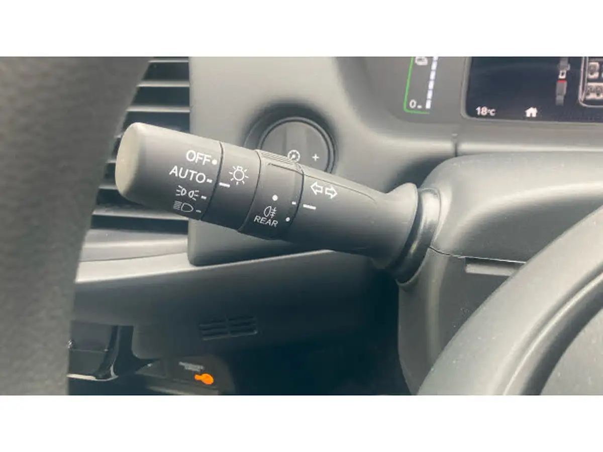 2023-honda-jazz-15-i-mmd-sr-big-16