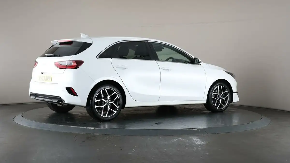 2022-kia-ceed-15-t-gdi-3-hatchback-big-57