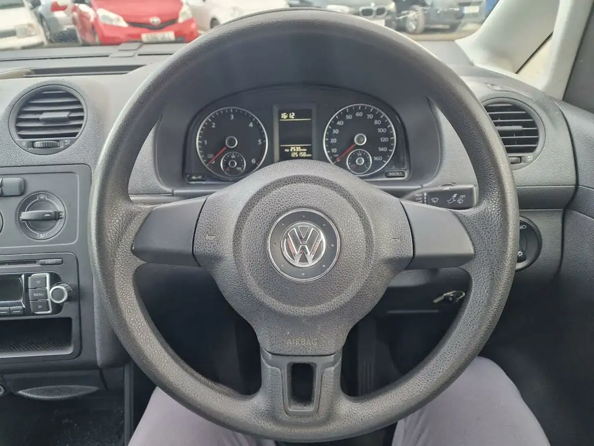 2013-volkswagen-caddy-16tdi-c20-startline-75ps-panel-big-19