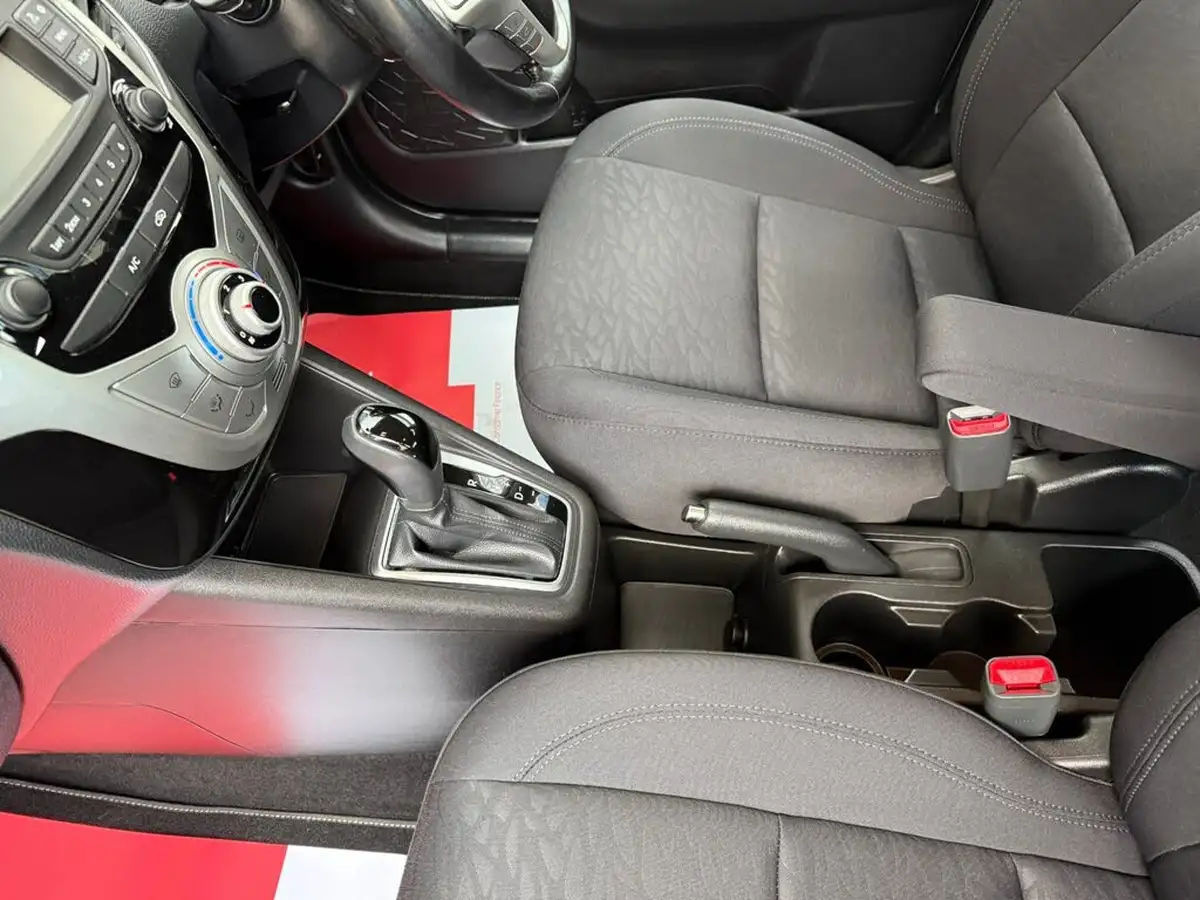 2019-hyundai-ix20-16-se-auto-big-50