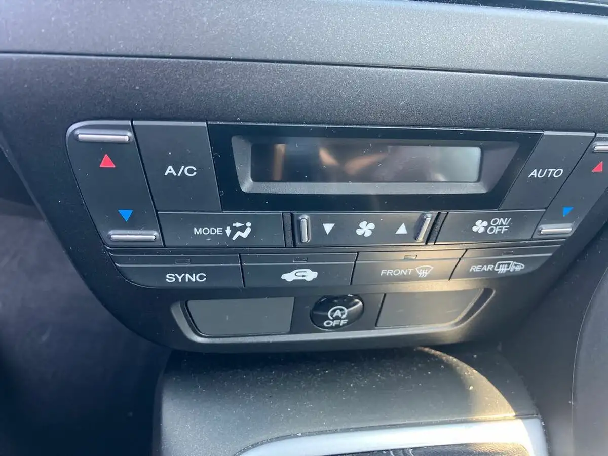 2017-honda-civic-18-i-vtec-se-plus-navi-ss-hatchback-big-13