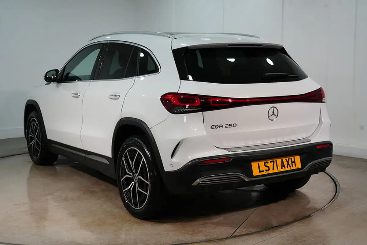 2021-mercedes-benz-eqa-e-eqa-250-amg-line-premium-big-8