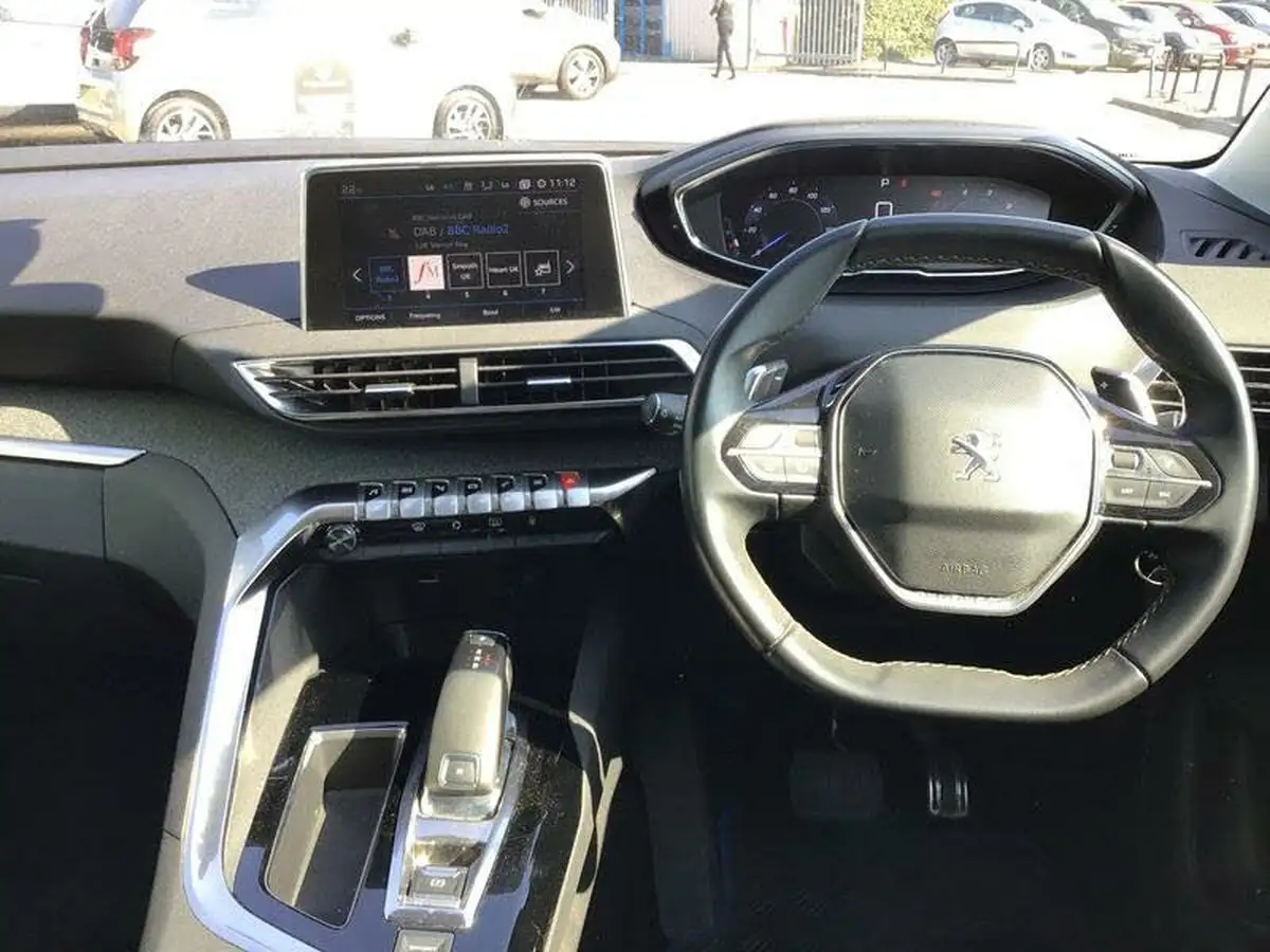 2019-peugeot-3008-suv-15-bluehdi-allure-eat8-big-10