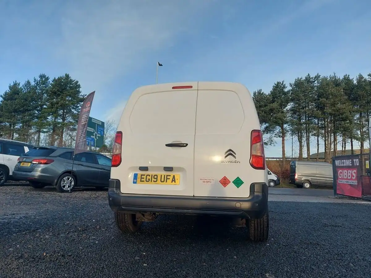 2019-citroen-berlingo-15bluehdi-1000-enterprise-100pseu6dt-e-panel-big-5