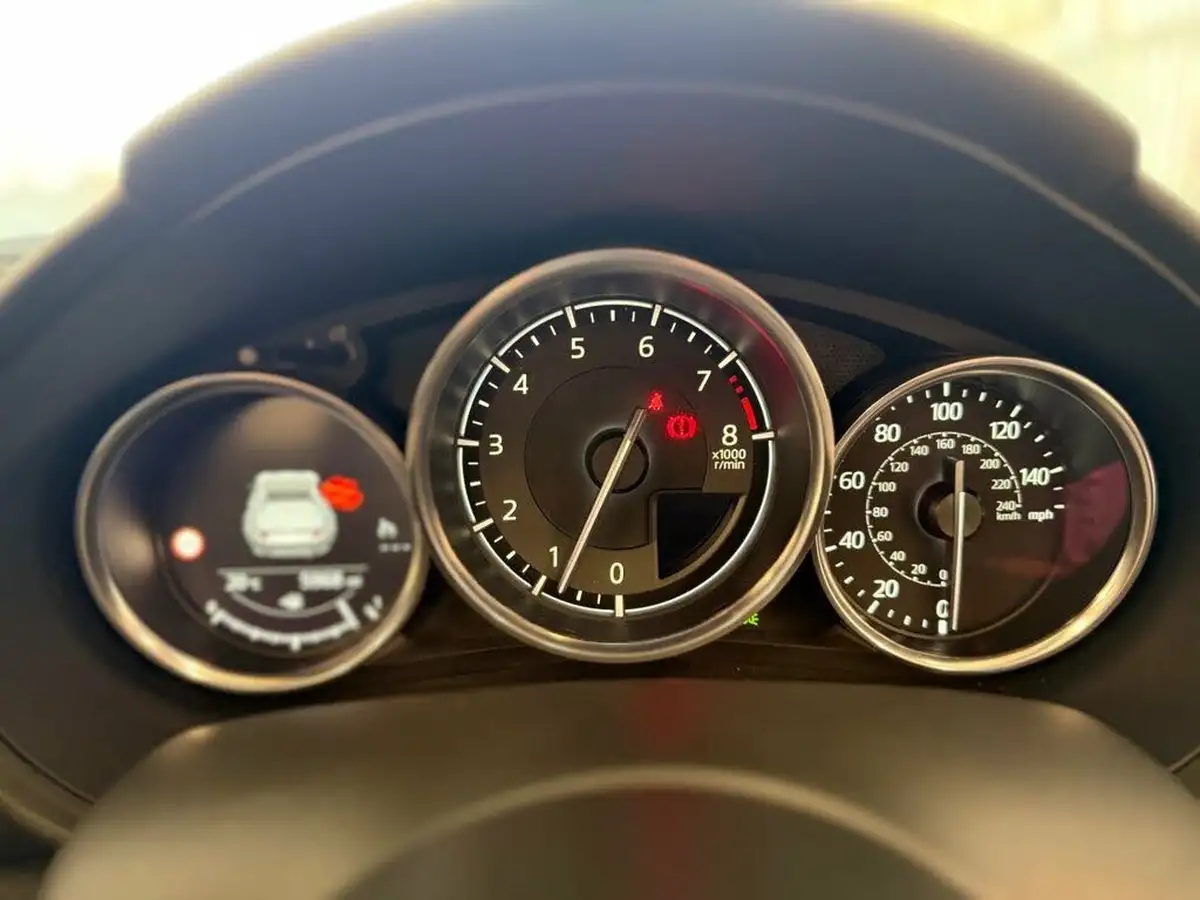 2018-mazda-mx-5-15-sport-nav-rf-big-19
