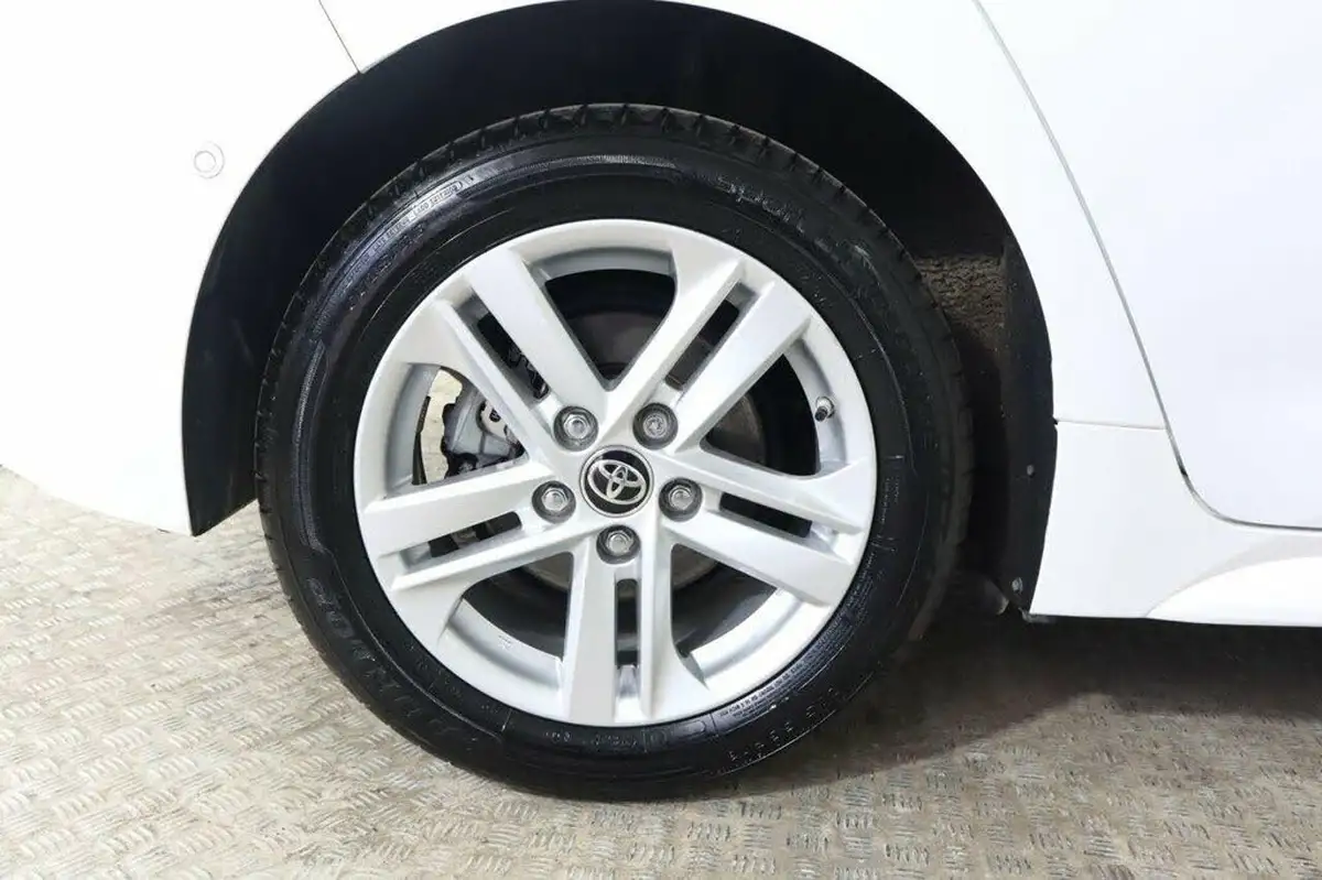 2021-toyota-corolla-18-vvt-i-icon-tech-spare-wheel-hatchback-5d-big-12