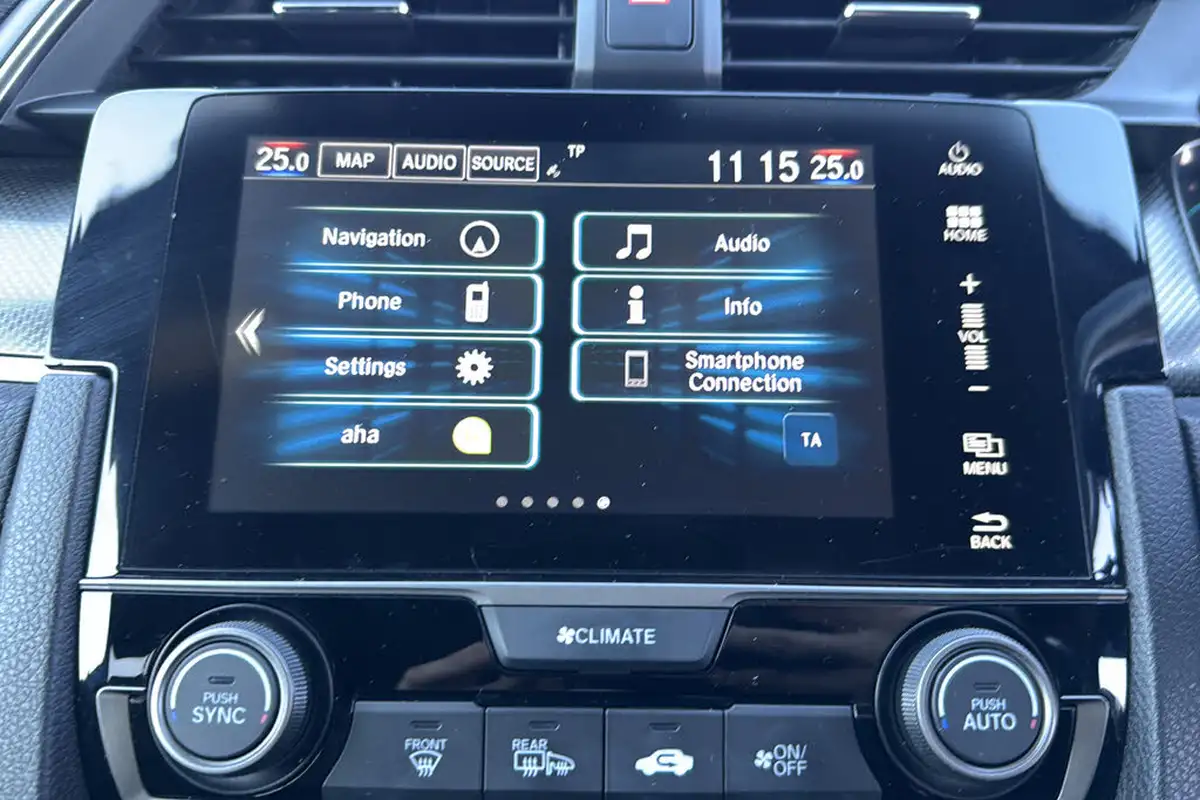 2018-honda-civic-10-vtec-turbo-sr-129ps-hatchback-5d-cvt-big-19