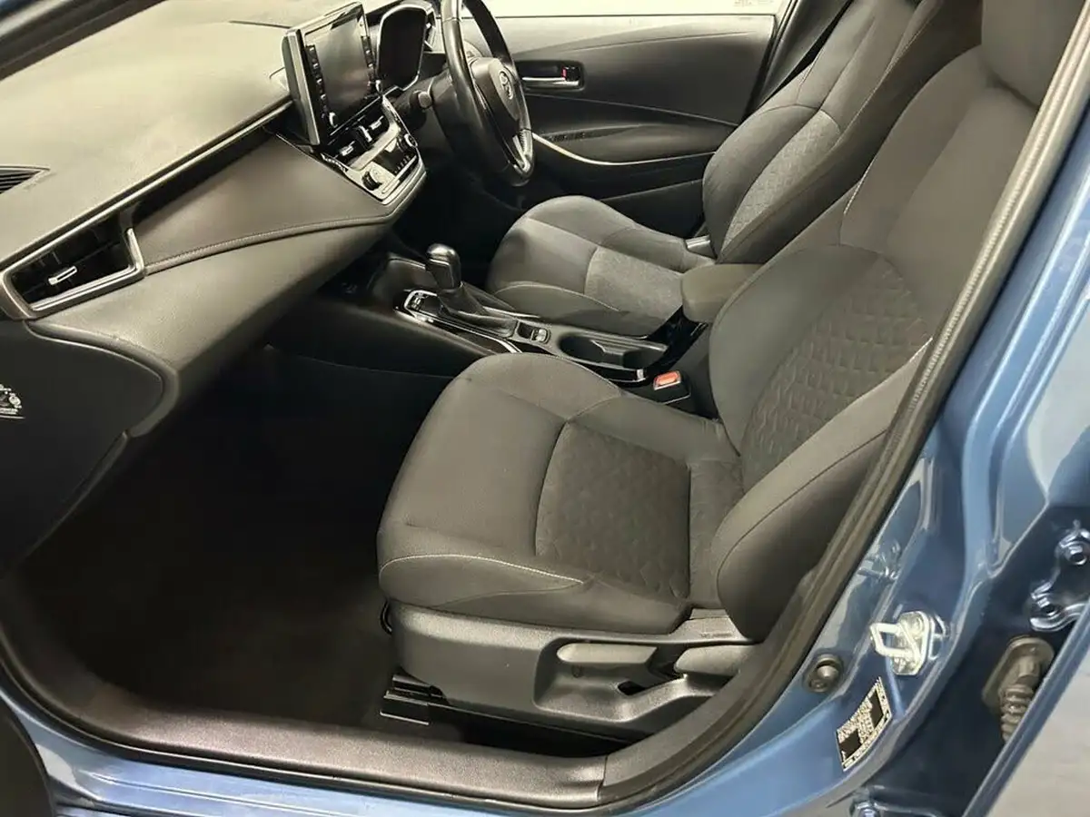 2019-toyota-corolla-18-vvt-i-icon-trk-touring-sports-5d-big-35