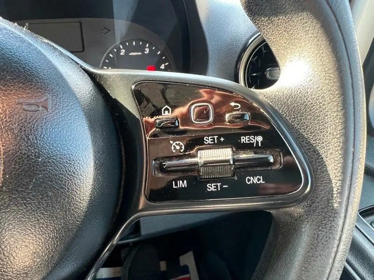 2018-mercedes-benz-sprinter-21cdi-311-l2h1-panel-van-rwd-eco-gear-360-big-26
