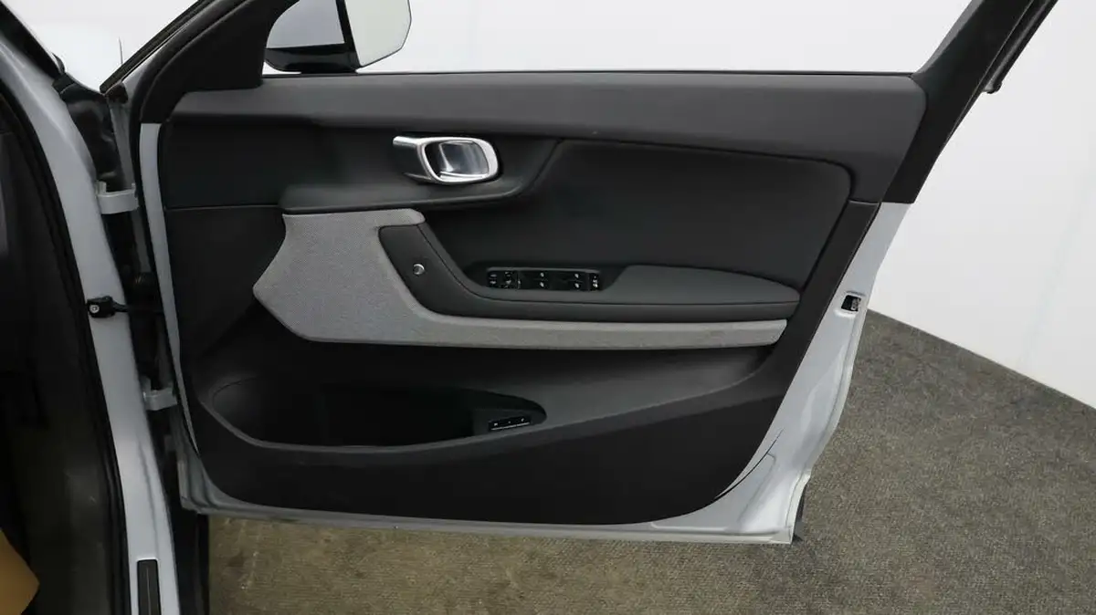2022-polestar-polestar-2-e-ps2-165kw-standard-single-hatchback-big-14