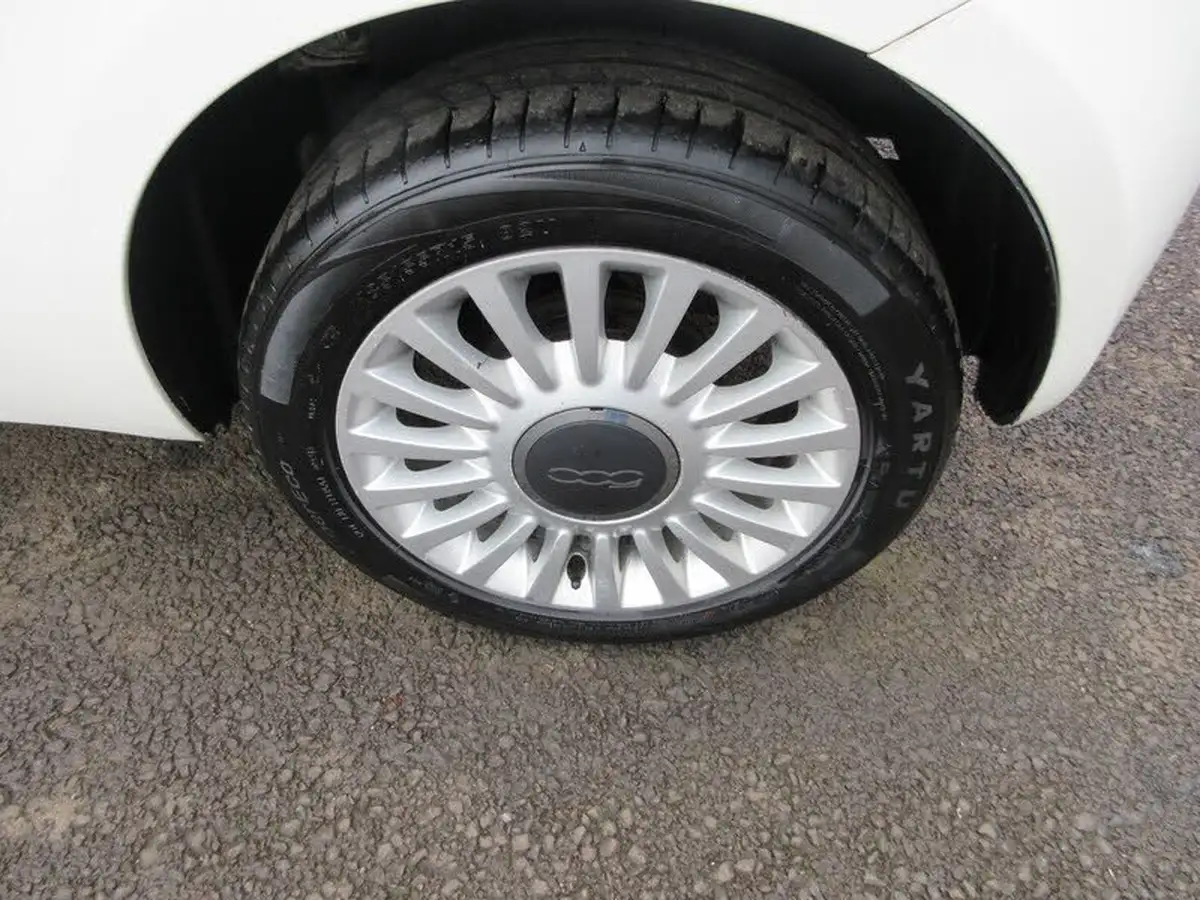 2013-fiat-500-12-lounge-big-20