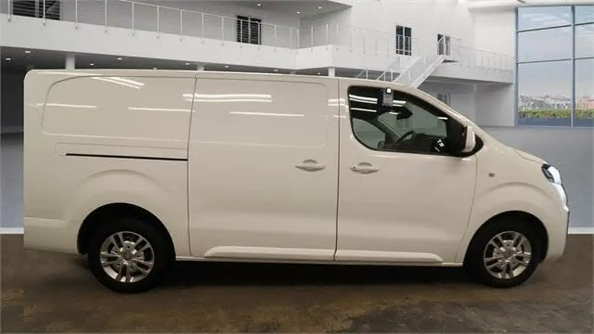 2021-vauxhall-vivaro-15td-2900-l2h1-sportive-100pseu6dt-big-2