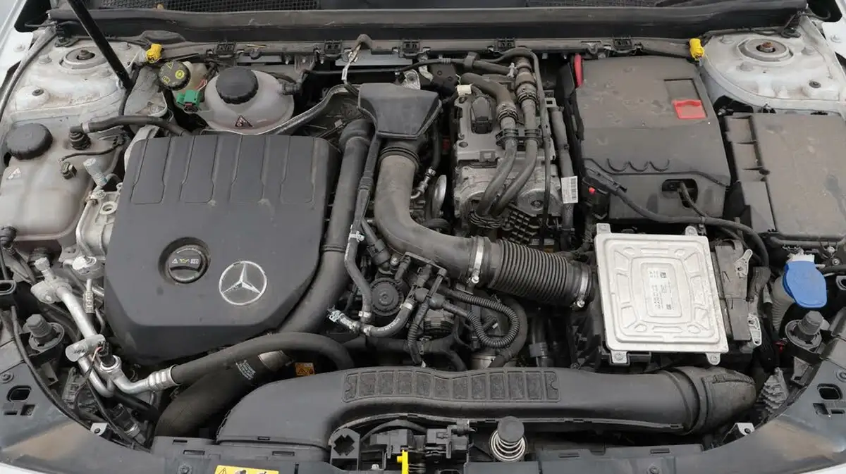2020-mercedes-benz-a-class-13-a250e-amg-line-premium-plus-saloon-4d-big-19
