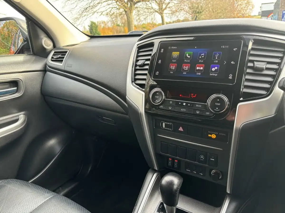 2021-mitsubishi-l200-22di-d-barbarian-auto-big-12