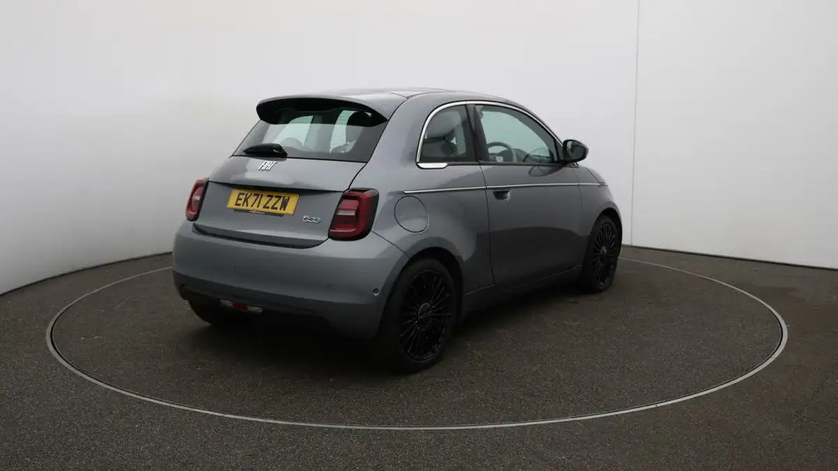 2022-fiat-500-e-la-prima-big-51
