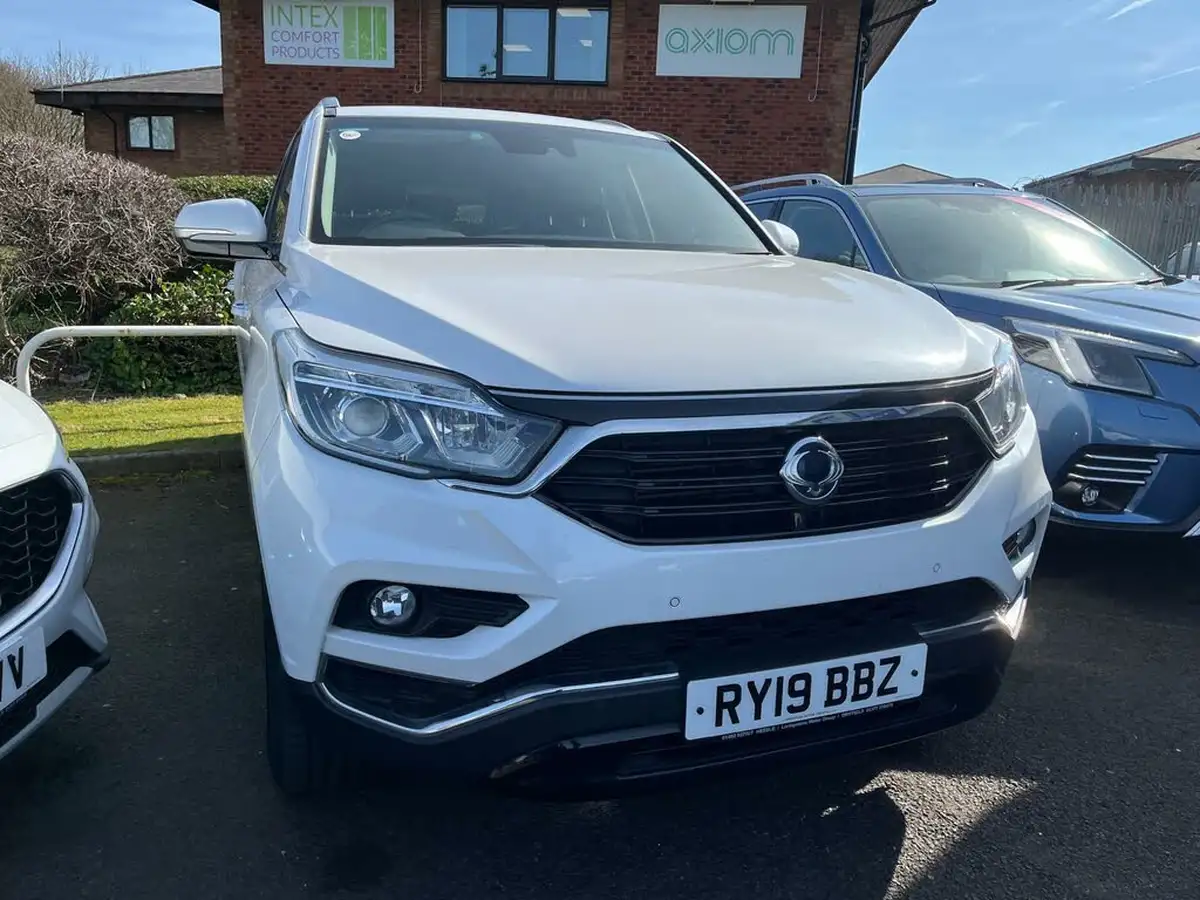 2019-kgm-ssangyong-rexton-22td-ice-big-0