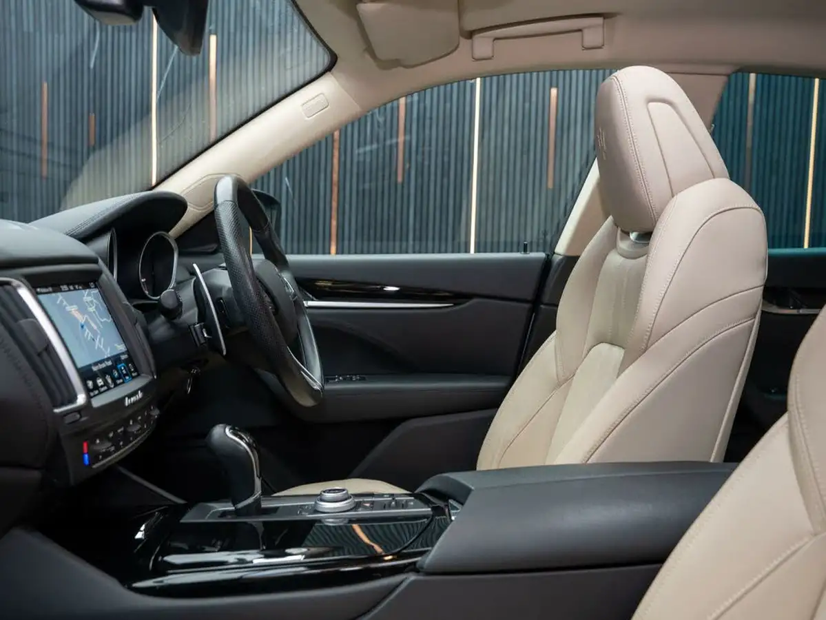 2018-maserati-levante-30-gransport-nerissimo-edition-big-33