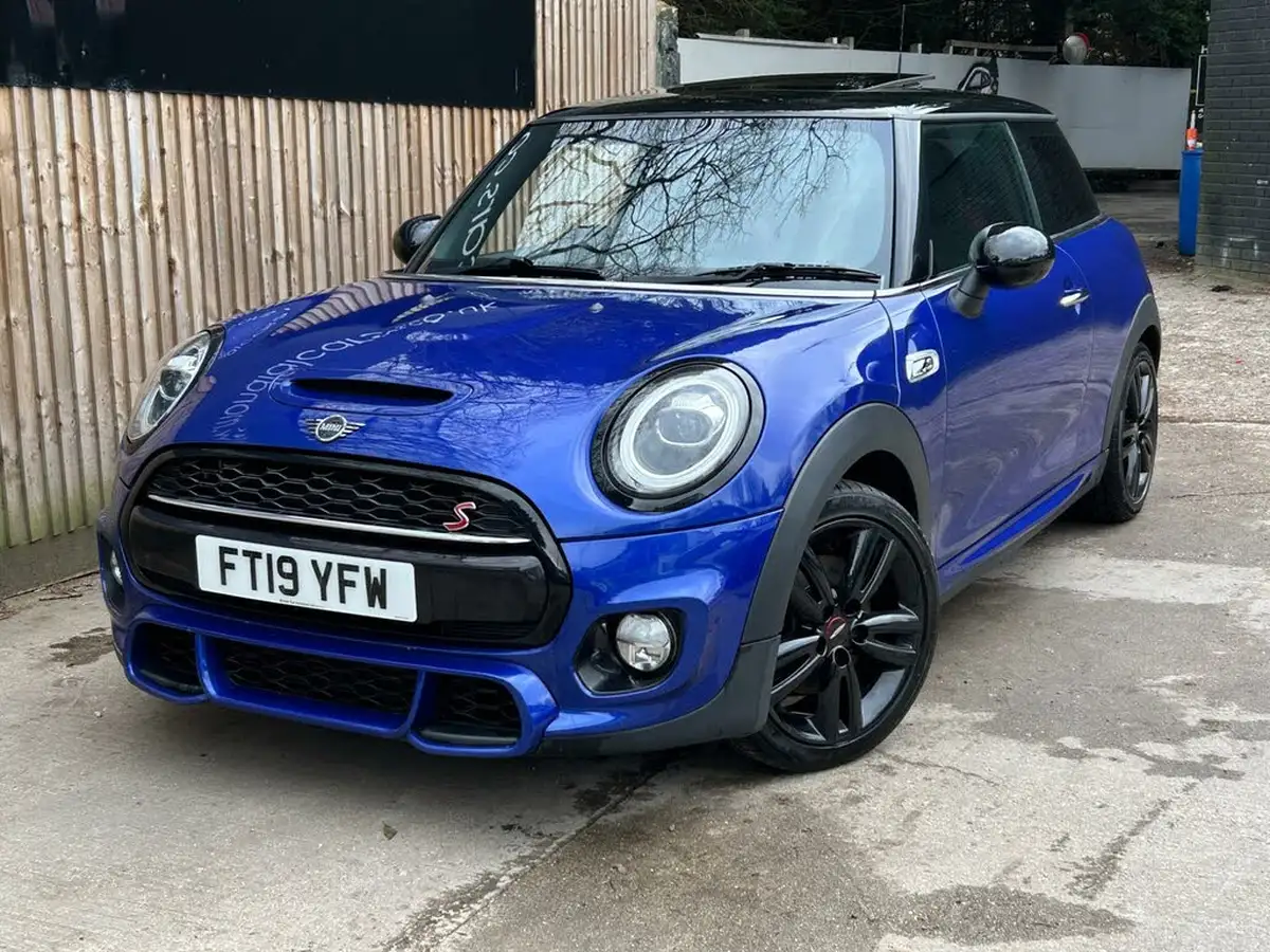 2019-mini-cooper-20-cooper-s-sport-189bhp-hatchback-3d-auto-big-5