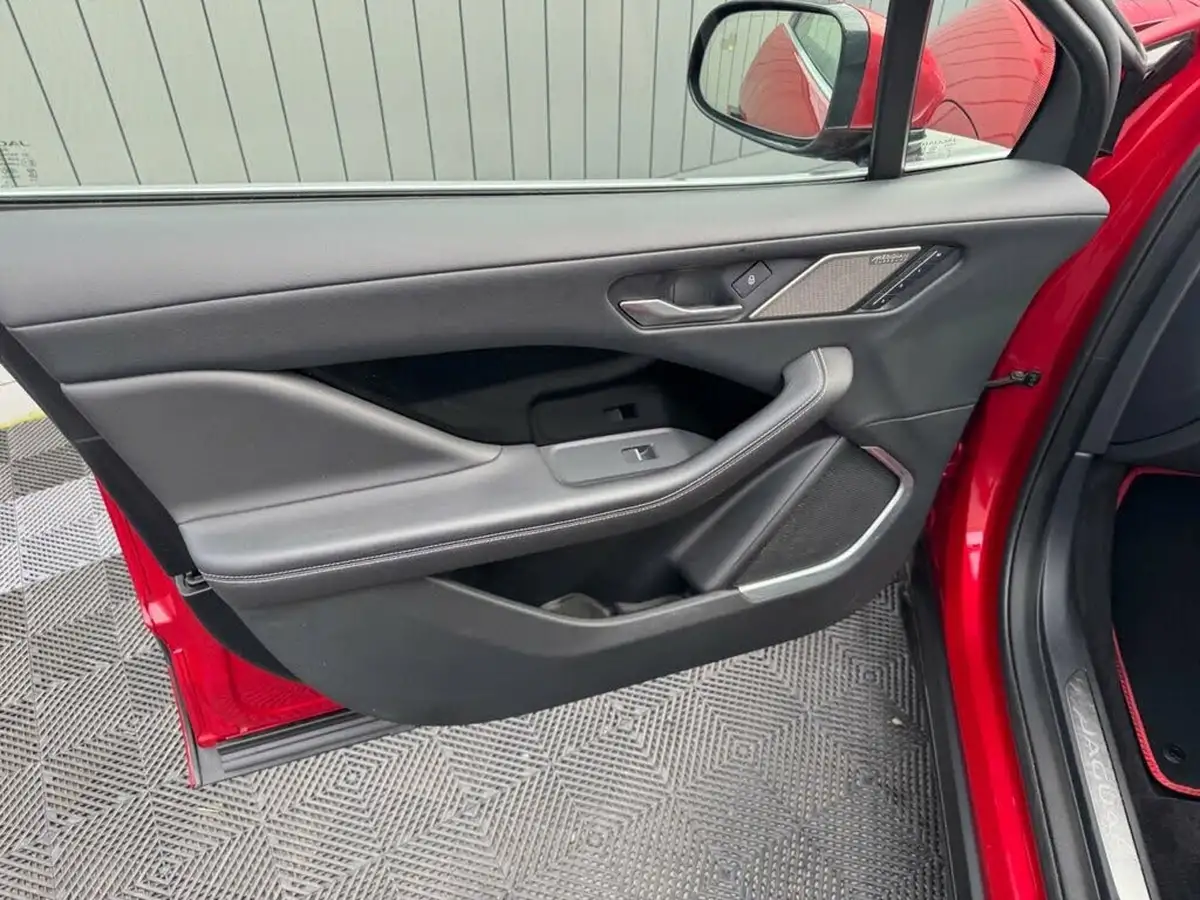 2019-jaguar-i-pace-ev400-hse-big-18