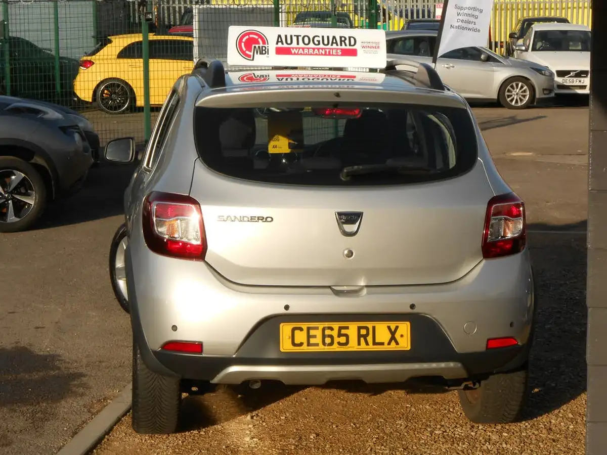 2015-dacia-sandero-stepway-15dci-laureate-big-6
