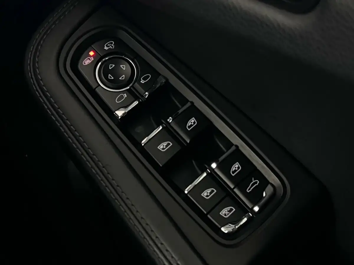 2018-porsche-macan-30td-s-big-34
