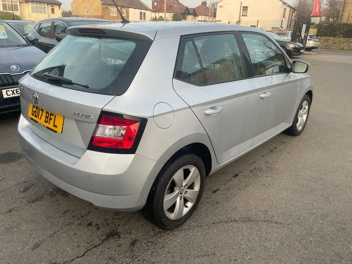 2017-skoda-fabia-12-tsi-se-90ps-hatchback-big-10
