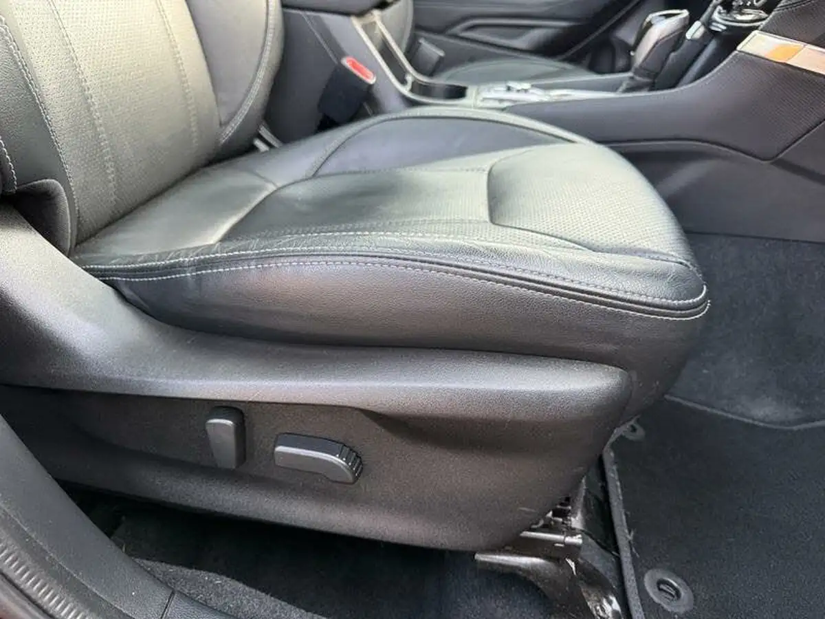 2020-subaru-forester-20-e-boxer-xe-premium-big-25