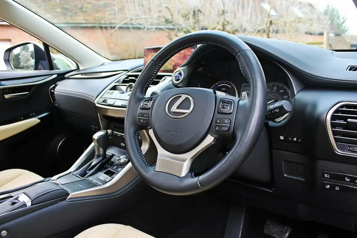 2019-lexus-nx-300h-25-takumi-sunroof-big-18