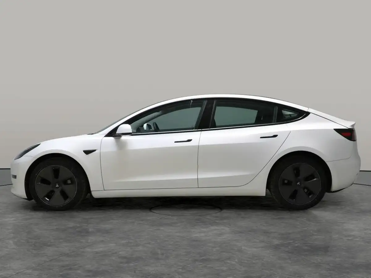 2021-tesla-model-3-e-long-range-awd-big-10