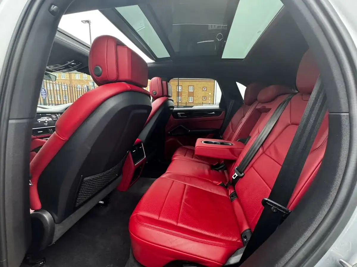 2019-porsche-cayenne-30-v6-s-big-33