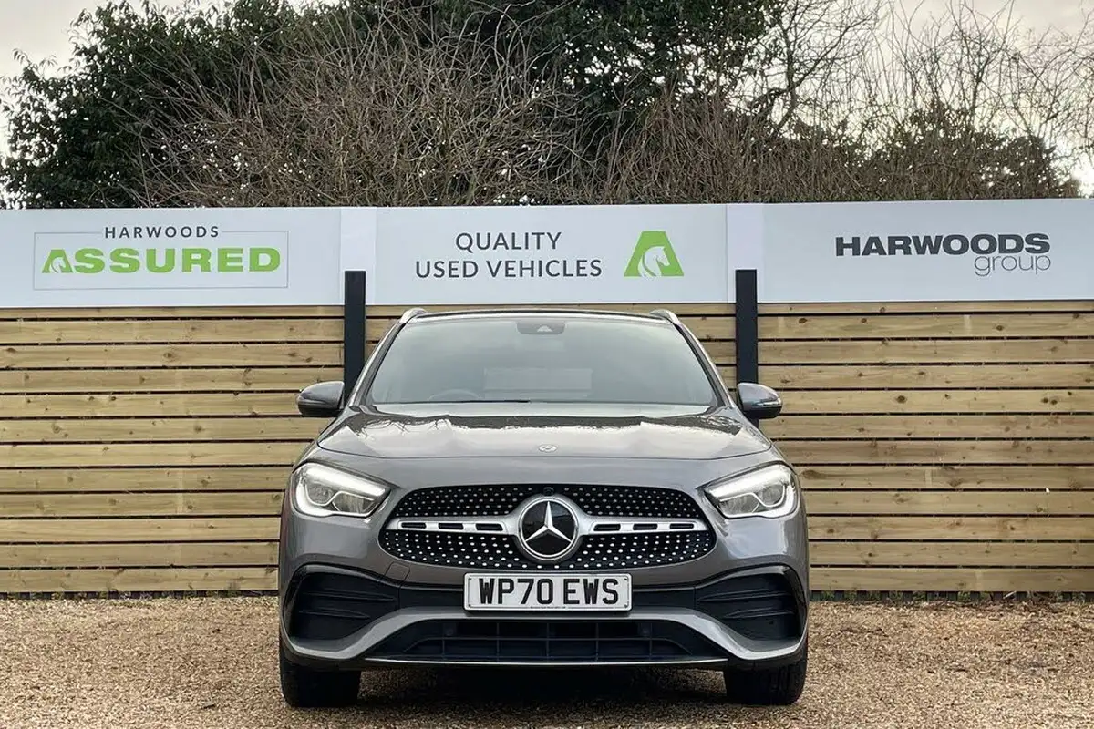 2021-mercedes-benz-gla-class-13-gla-200-amg-line-executive-big-12