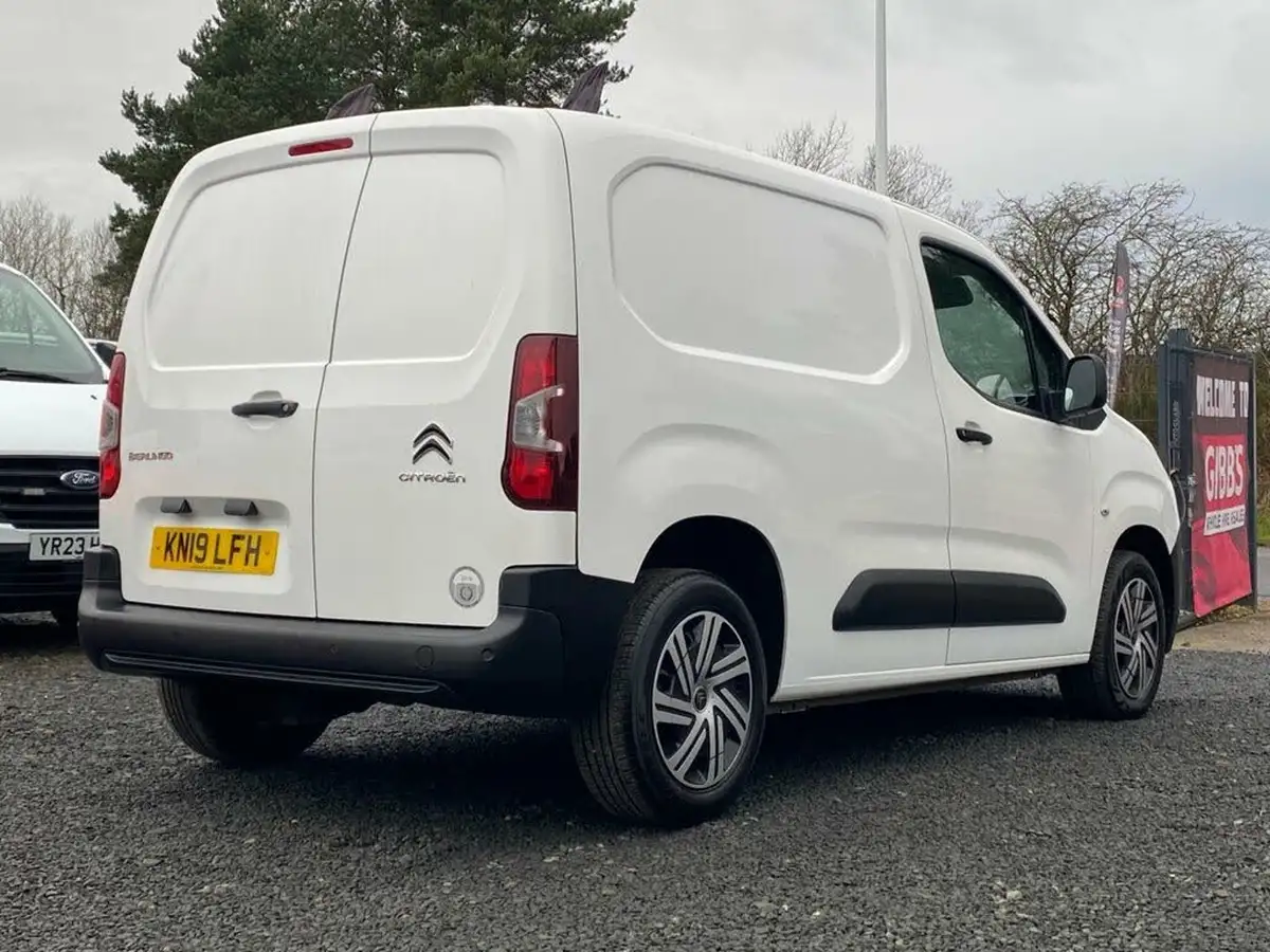2019-citroen-berlingo-16bluehdi-1000-enterprise-big-7