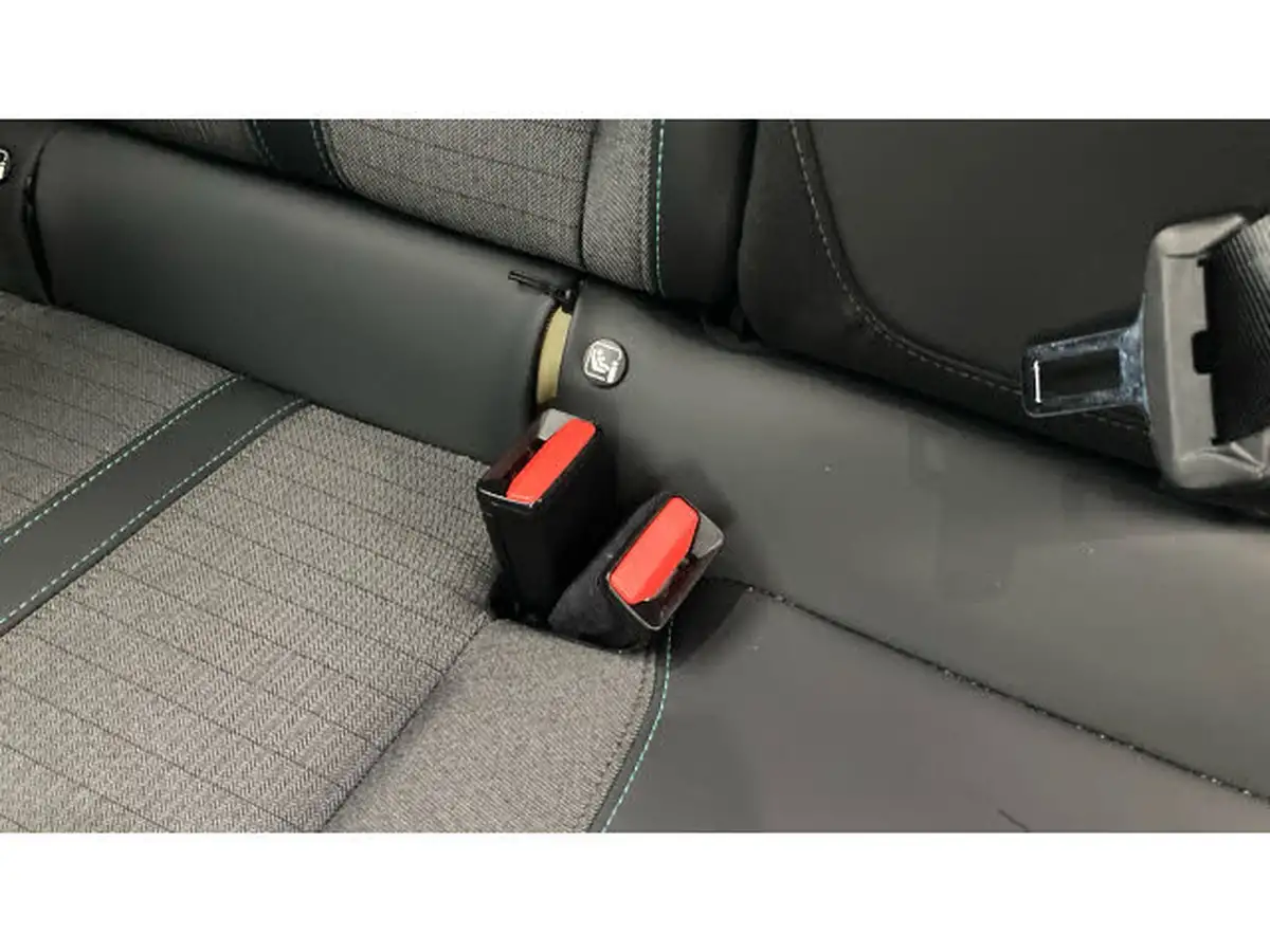2023-peugeot-2008-suv-12-puretech-allure-premium-100bhp-big-16