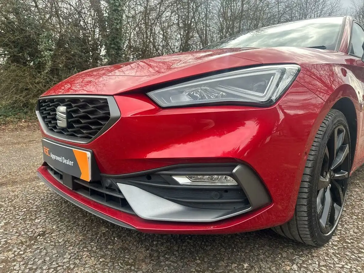 2021-seat-leon-15-etsi-fr-sport-hatchback-big-36