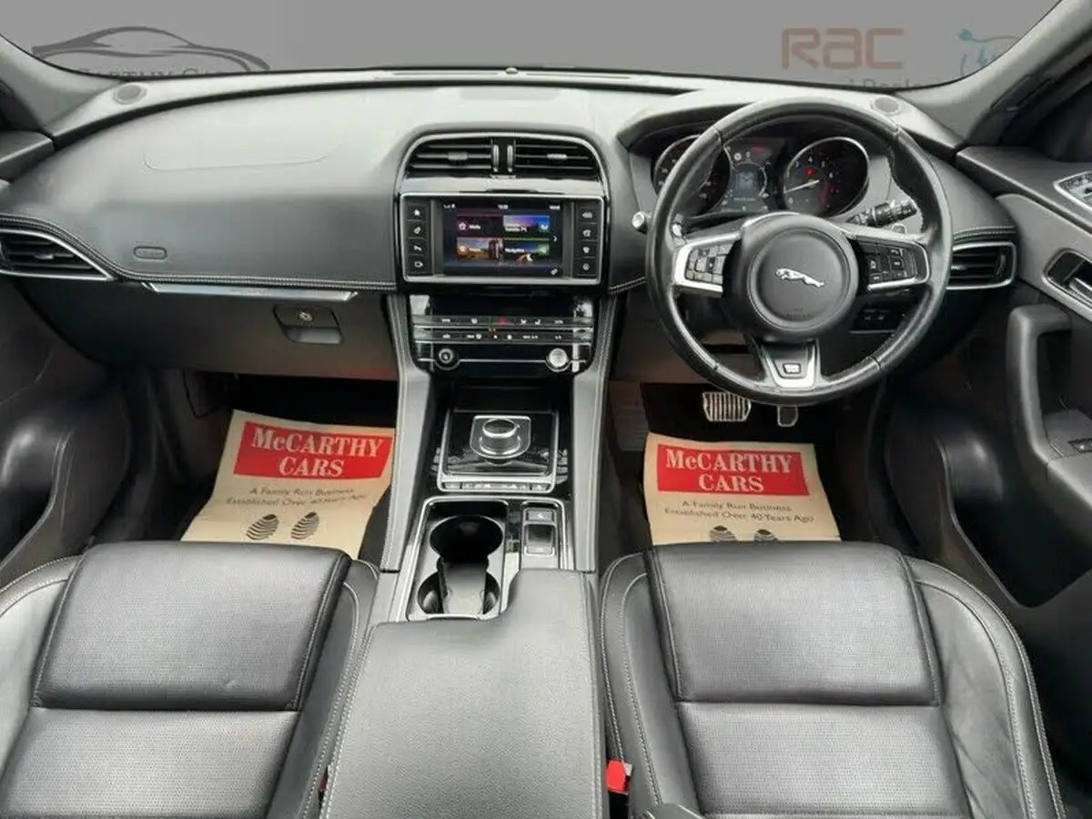 2018-jaguar-f-pace-20i-r-sport-250ps-awd-1997cc-big-10