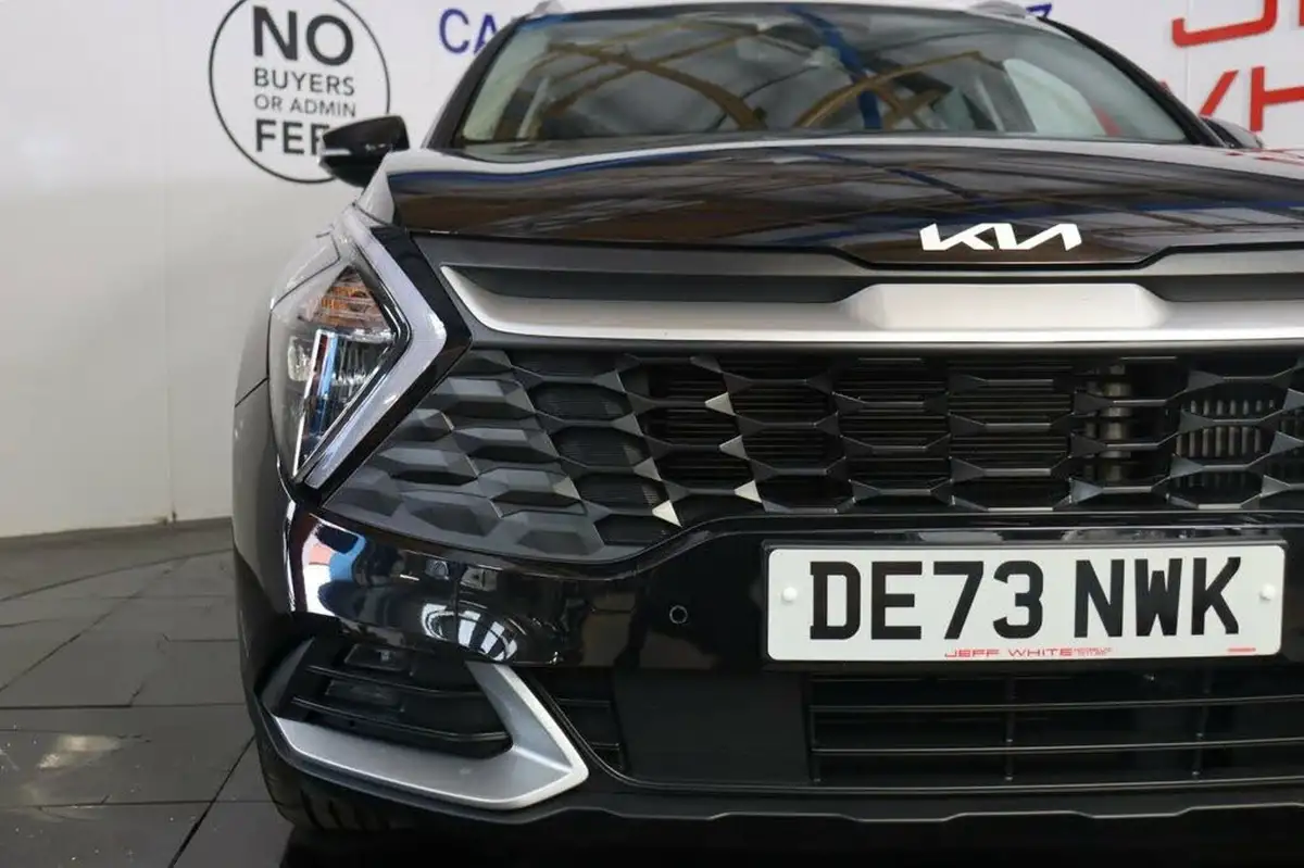 2023-kia-sportage-16-t-gdi-3-226bhp-hev-auto-big-8