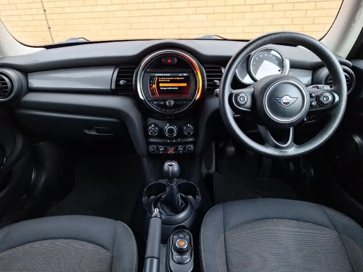 2020-mini-cooper-15-cooper-classic-nav-hatchback-3d-big-2