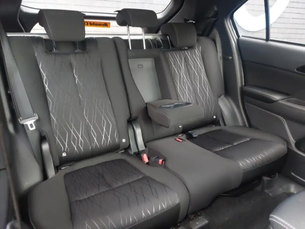 2019-mitsubishi-eclipse-cross-15-3-big-12