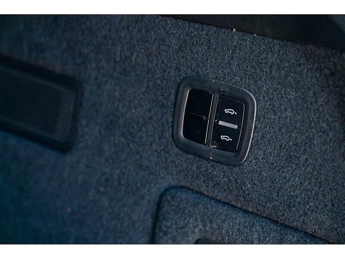 2019-porsche-cayenne-40-v8-turbo-s-e-hybrid-station-wagon-big-7